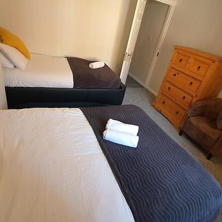 Contractors, City Centre, Parking, 3 Double Rooms, Netflix, Cosy! Ковентри Экстерьер фото