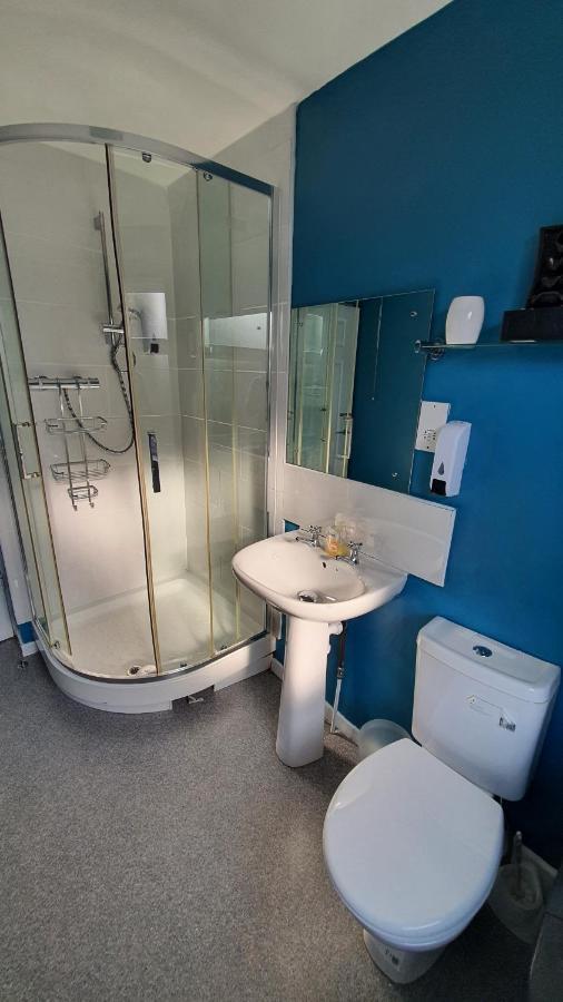 Contractors, City Centre, Parking, 3 Double Rooms, Netflix, Cosy! Ковентри Экстерьер фото